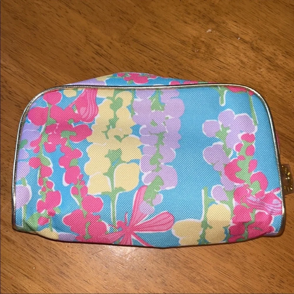 Lilly Pulitzer for Estee Lauder Zippered Cosmetic Travel Bag.